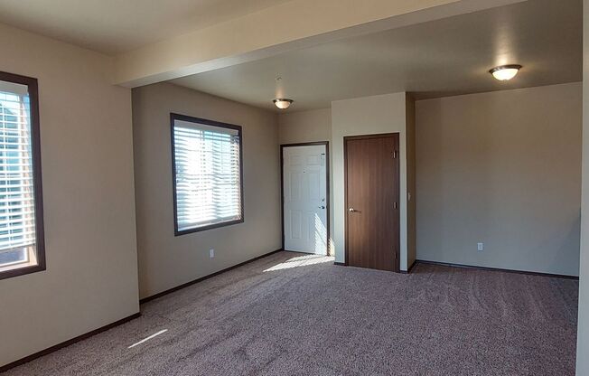 2 beds, 1 bath, $1,595, Unit 304