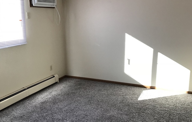 1 bed, 1 bath, 580 sqft, $650, Unit 1460-04