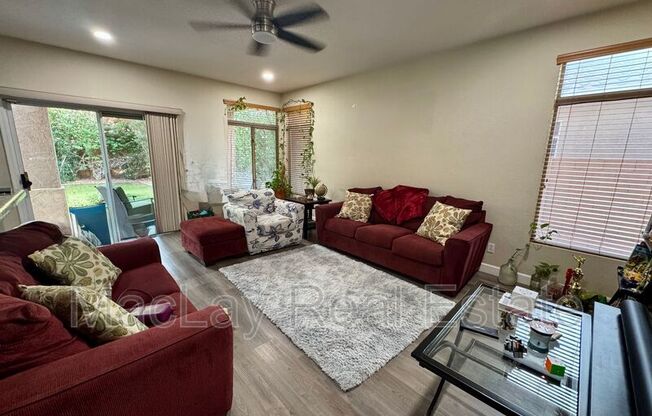 2711 W MEGAN ST
