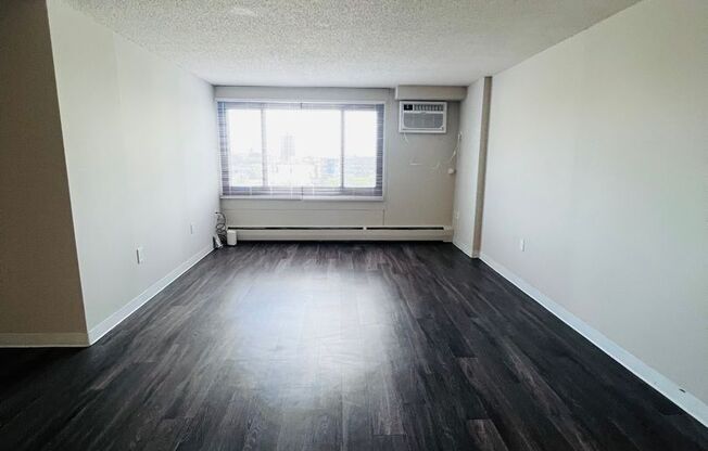 2 beds, 1 bath, 710 sqft, $1,450, Unit # 803