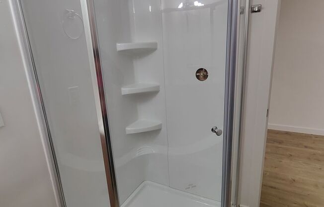 Studio, 1 bath, $950, Unit Unit #22