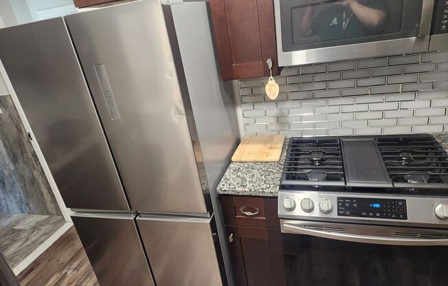 2 beds, 1 bath, $2,250, Unit 2913 C N. Market St.