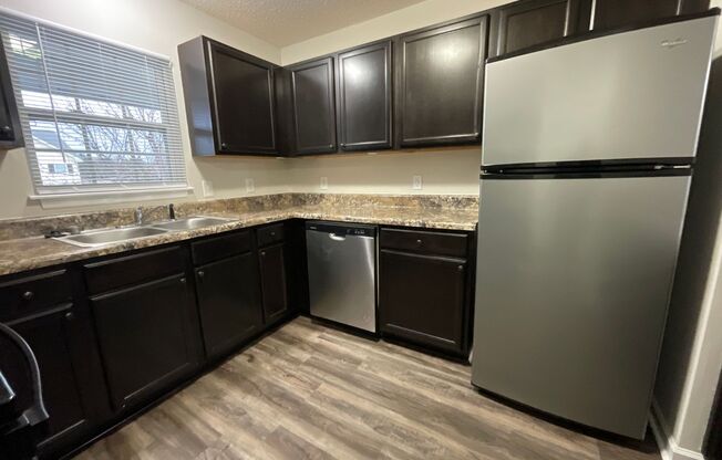 2 beds, 2 baths, 1,131 sqft, $1,425, Unit 2796-6