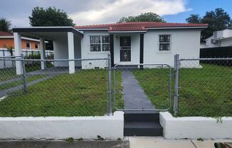 Charming 2-Bed Single-Family Home featuring Hardwood Floors & Huge Yard