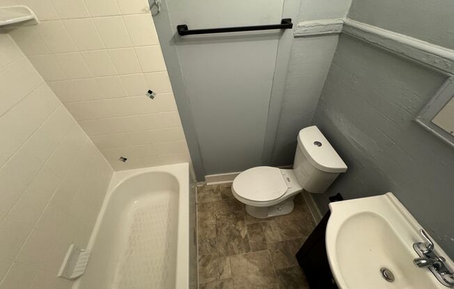 1 bed, 1 bath, $995, Unit 117