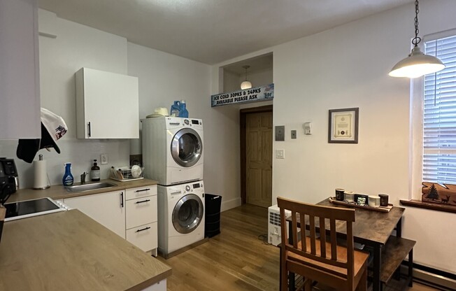 1 bed, 1 bath, 750 sqft, $3,000, Unit 3R