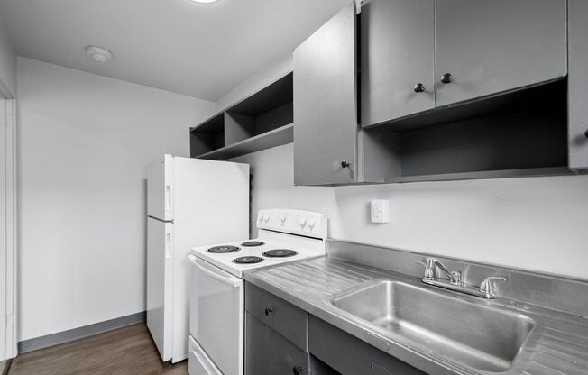 1 bed, 1 bath, 800 sqft, $799, Unit 2117 Brownsville Road - B23