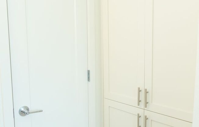 1 bed, 1 bath, 612 sqft, $1,725, Unit 66-16