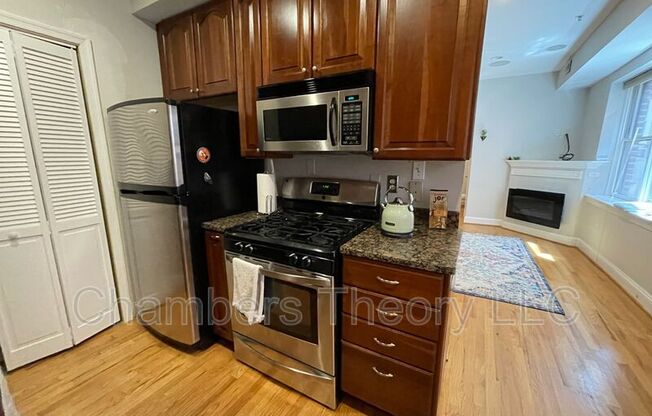 1417 Chapin St NW 201