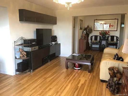 224-24 Union Turnpike