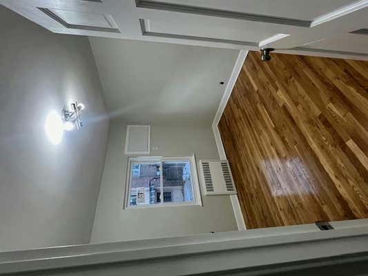 3 beds, 1 bath, 1,100 sqft, $3,500