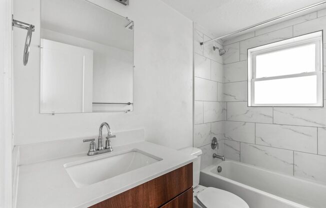 Studio, 1 bath, $1,074, Unit 15