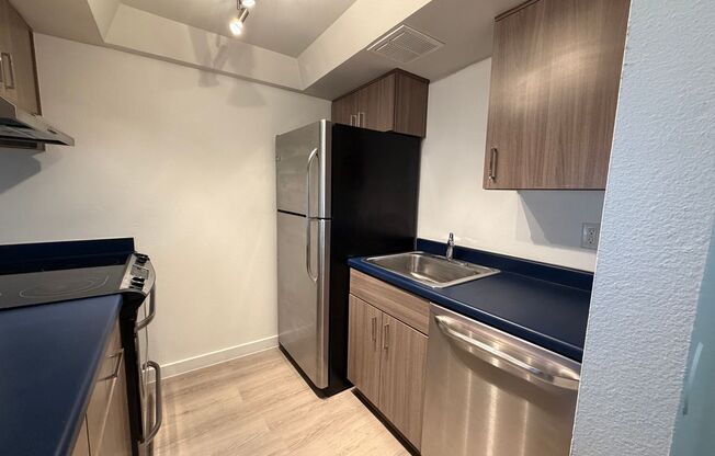 Studio, 1 bath, 400 sqft, $1,125, Unit 106