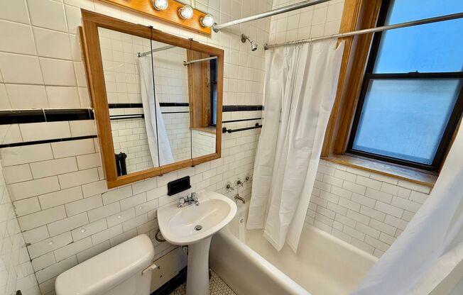 Studio, 1 bath, 300 sqft, $1,295, Unit 530-213