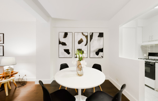 2 beds, 1 bath, $4,995, Unit 3C