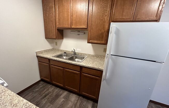 1 bed, 1 bath, $925, Unit 52