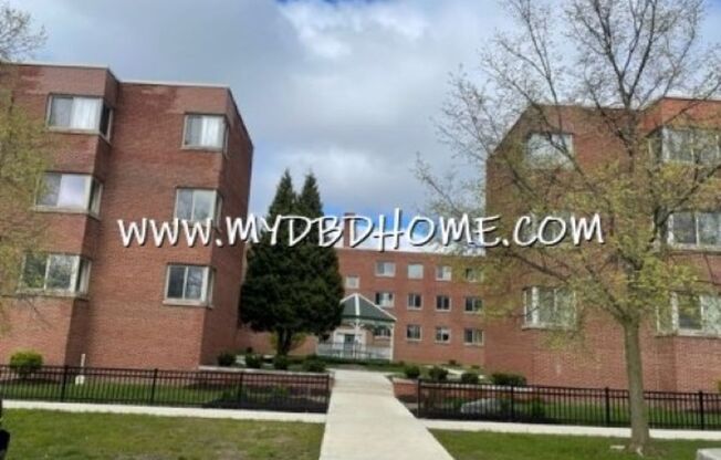 3 beds, 1 bath, $845, Unit 2307 A8