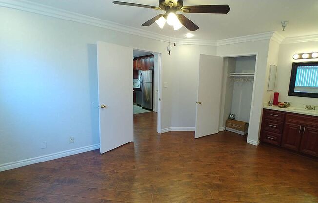 2 beds, 2 baths, 910 sqft, $2,650, Unit 205