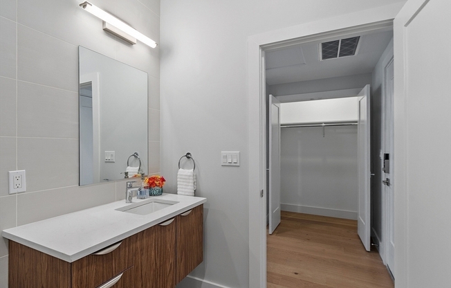 Studio, 1 bath, 551 sqft, $2,950, Unit 101