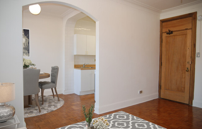 Studio, 1 bath, 425 sqft, $1,575, Unit 429-106
