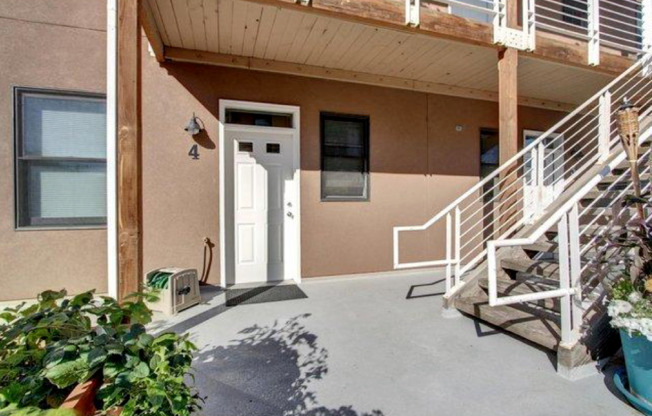 2 Bed 2 Bath Condo In the Heart of Downtown Boulder!