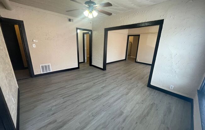 4 beds, 2 baths, $1,850, Unit 5400-2