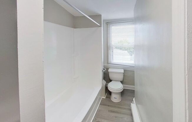 2 beds, 2 baths, 900 sqft, $1,499, Unit 50-8