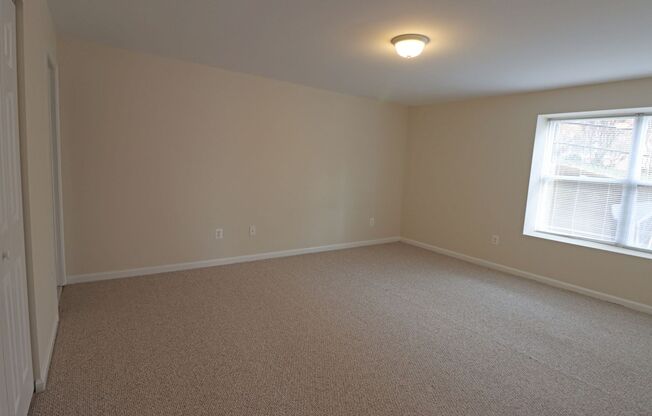 3 beds, 2 baths, 1,150 sqft, $3,800, Unit TA01