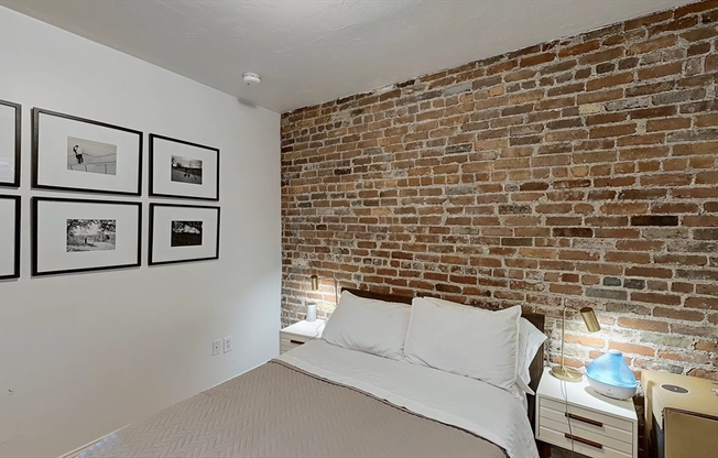 2 beds, 1 bath, 750 sqft, $3,695, Unit 11