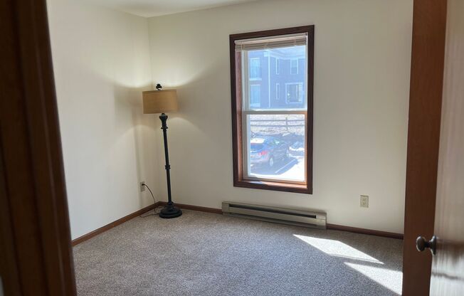 2 beds, 2 baths, 950 sqft, $1,775, Unit 7641CA