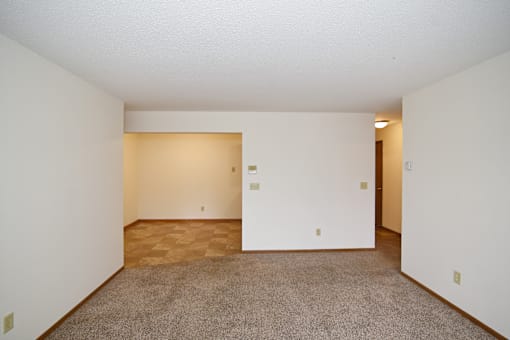 An Empty Living Room at Covington Place Apartments, St Cloud, 56301