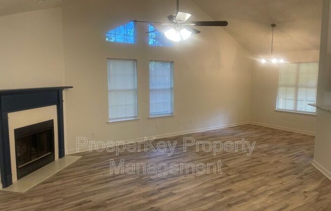 207 TIMBER RDG DR