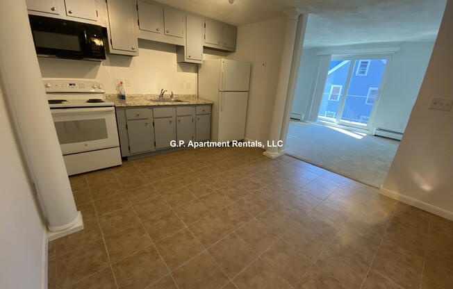 7 MEREDIAN ST