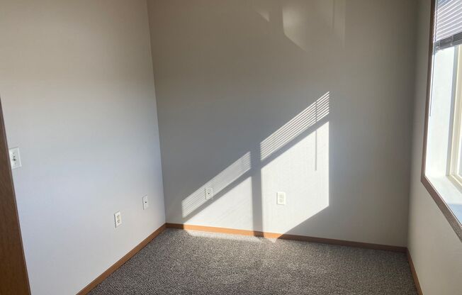 2 beds, 1 bath, 825 sqft, $993, Unit 313N