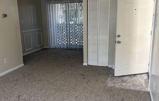 1 bed, 1 bath, 640 sqft, $980, Unit 175K