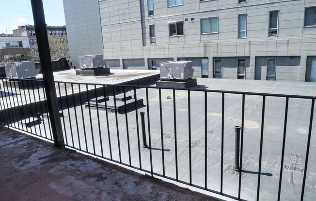 Studio, 1 bath, 999 sqft, $1,895, Unit 16