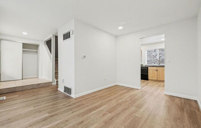 Spacious 2Bed/2.5Bath Townhouse in Central Denver