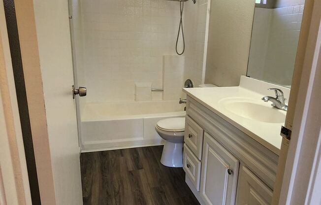 1 bed, 1 bath, 720 sqft, $1,850, Unit 36