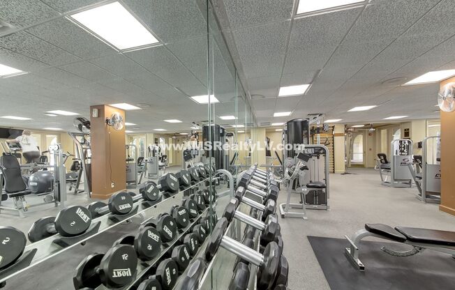 2 beds, 2 baths, $1,800, Unit Unit 123