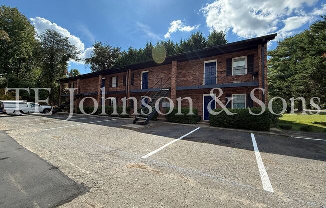 Cozy 1-Bedroom with Water Included