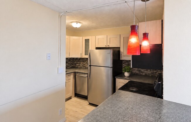 2 beds, 1 bath, 810 sqft, $3,000, Unit T35