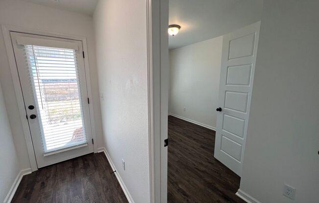 3 beds, 2 baths, $1,399