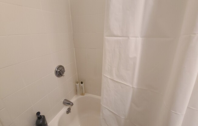 Studio, 1 bath, $2,335, Unit 16