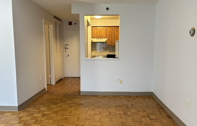 Studio, 1 bath, 445 sqft, $1,650, Unit 1F