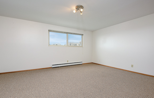 3 beds, 2 baths, 1,125 sqft, $2,995, Unit 510