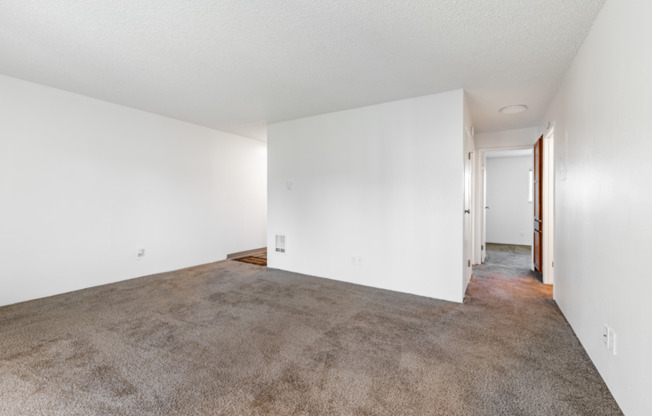 2 beds, 1 bath, 745 sqft, $1,685