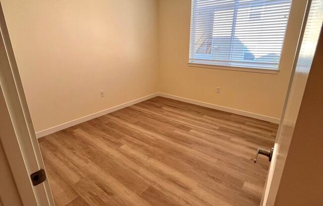 2 beds, 1 bath, $1,910, Unit E204