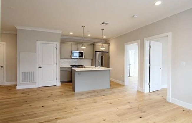 31 ORLEANS ST