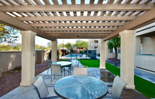 Studio, 1 bath, 535 sqft, $725, Unit 205