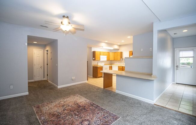 4 beds, 2 baths, $3,000, Unit Apt 100